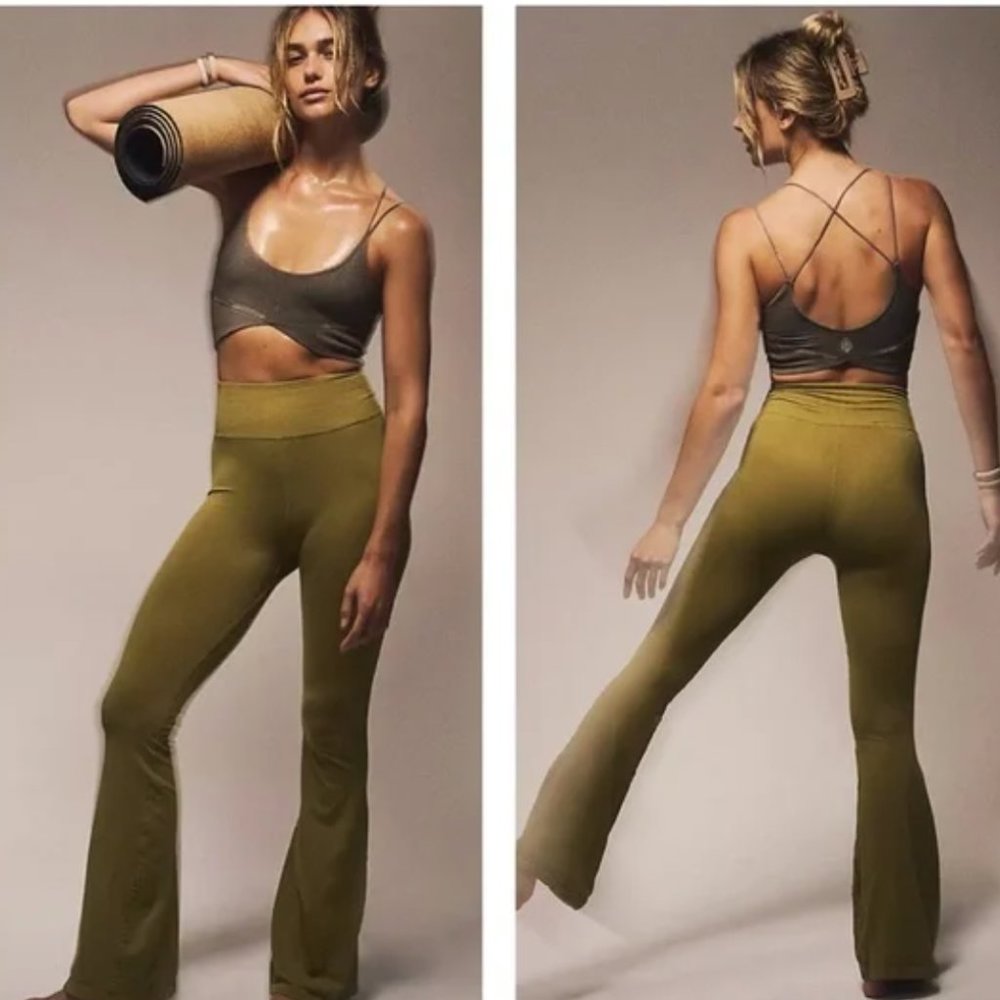 FREE PEOPLE Movement GOOD KARMA Flare Leggings in Army